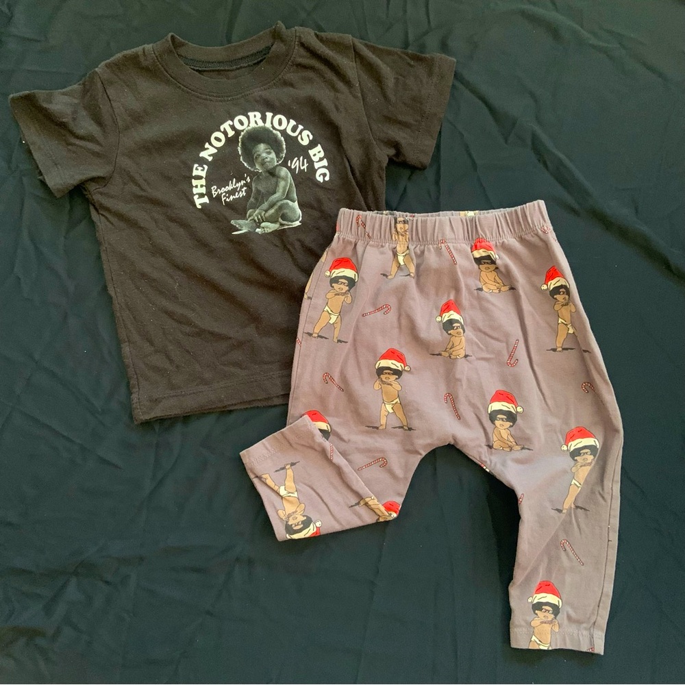 Baby 6-18 months Black Graphic Tee and Gray Printed Pants Set